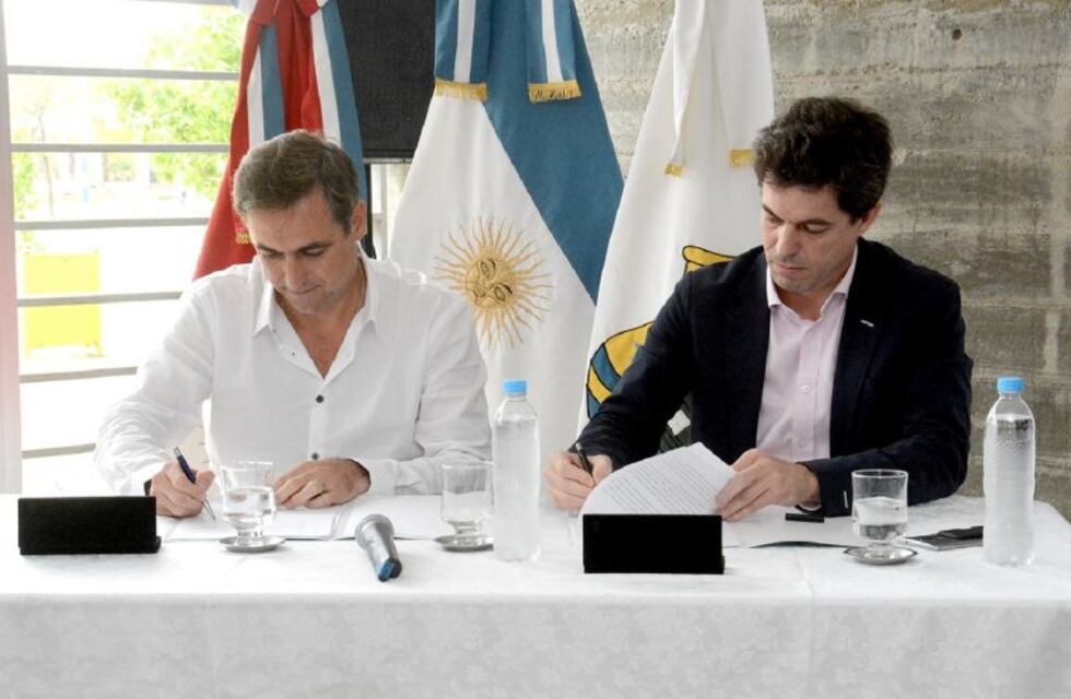 Cloacas para más de 40 mil vecinos de Villa El Libertador