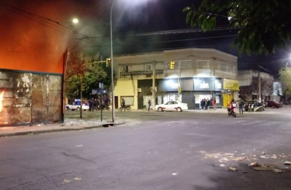 Una discusión de pareja terminó con una explosión y un incendio en barrio Cofico