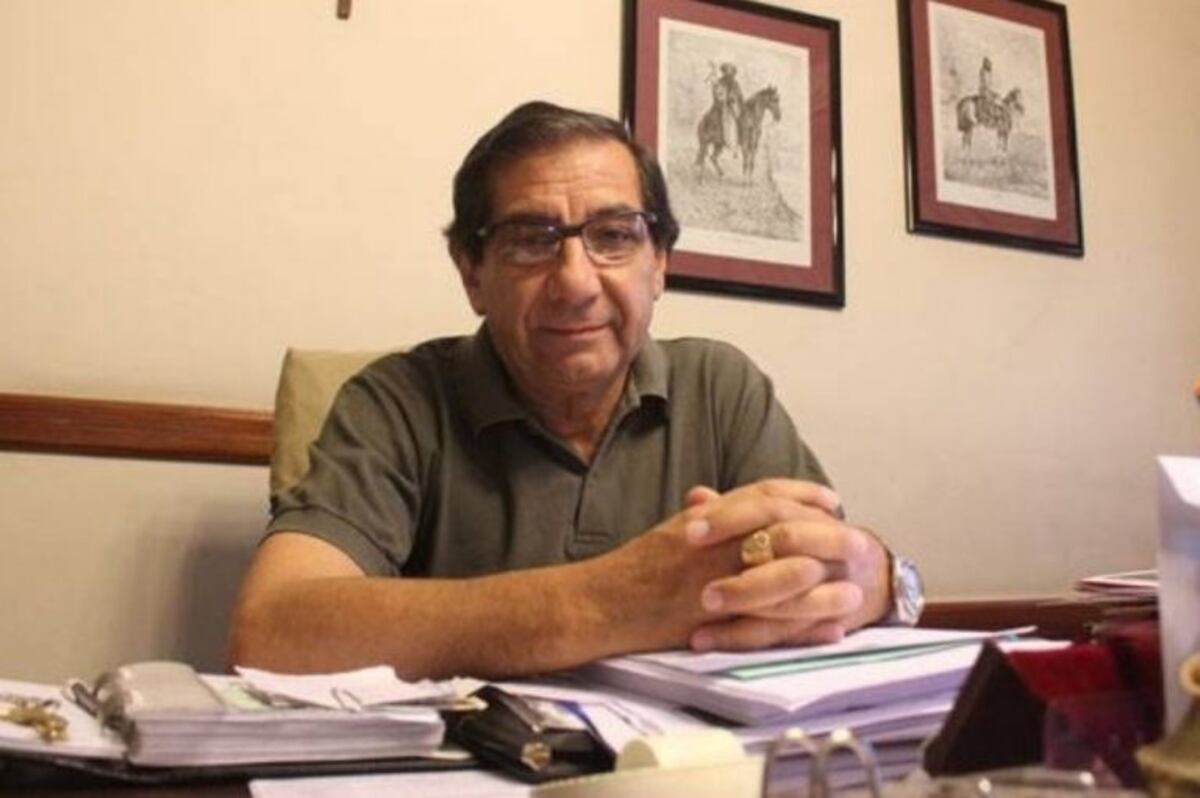 Caballero con Guillermo De Sanctis, el único cortista recientemente ingresado a la Corte\u002E