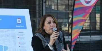 Mónica Fein le pegó a Perotti por su postura en el Senado sobre la despenalización del aborto\u002E (Mónica Fein)