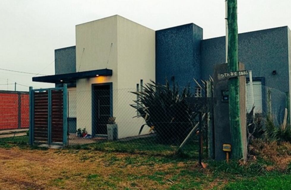 Una familia fue asaltada por dos delincuentes armados y encapuchados