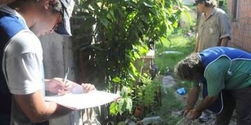 Sigue la fumigación en la capital para evitar la propagación del dengue\u002E (Web)\u002E