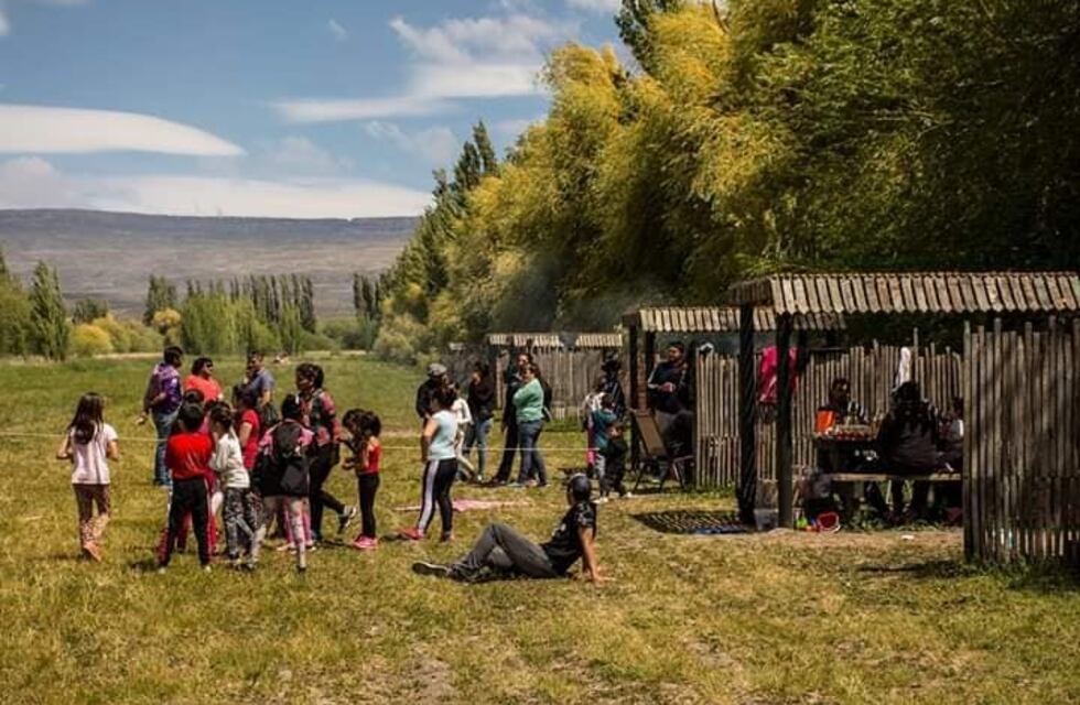 Portal La Ascensión del Parque Patagonia abre área de acampe Caburé
