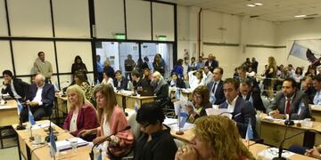 El oficialismo defendió la consulta popular\u002E