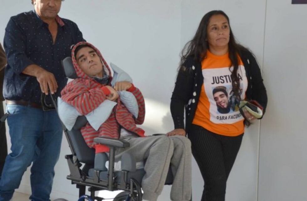 Piden pena de tres a ocho años para los policías que golpearon a Facundo Agüero