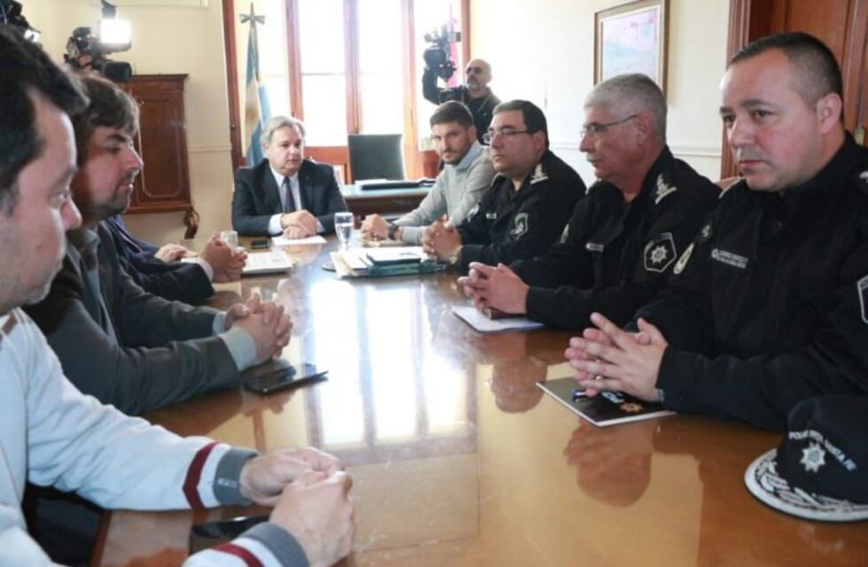 Ciudad caliente: anunciaron la intervención de la policía de Santa Fe