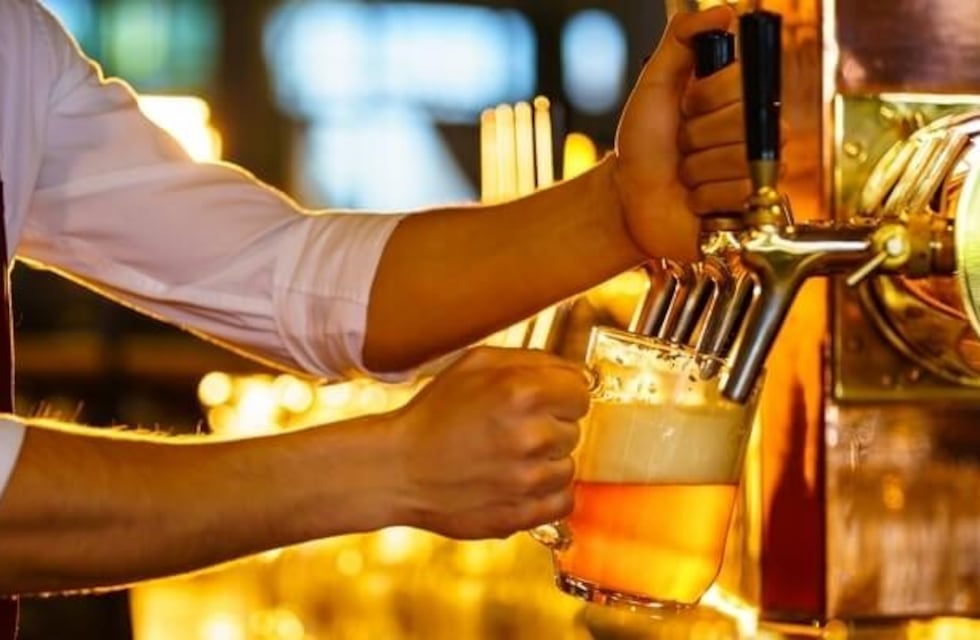 Abrieron la canilla de su casa y salía cerveza, licor y brandy