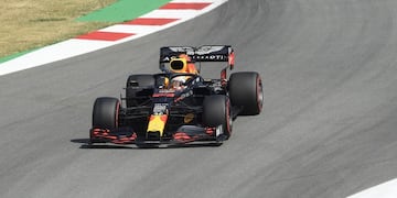 Montmelo (Spain), 15/08/2020\u002E- Dutch Formula One driver Max Verstappen of Aston Martin Red Bull Racing in action the qualifying session of the Formula One Grand Prix of Spain at the Circuit de Barcelona-Catalunya in Montmelo, Spain, 15 August 2020\u002E The 2020 Formula One Grand Prix of Spain will take place on 16 August 2020\u002E (Fórmula Uno, España) EFE/EPA/Josep Lago / Pool