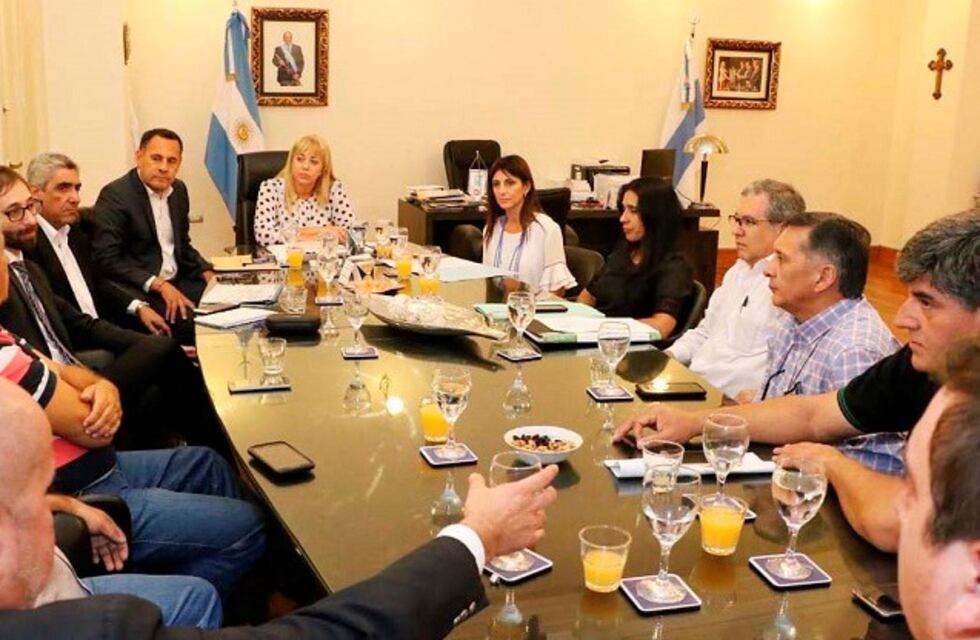 Negociación salarial con los gremios de la salud en Tucumán