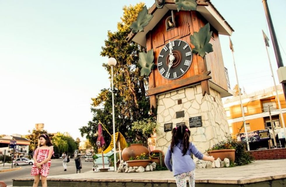 Carlos Paz: el reloj Cucú será visitado por varios elencos infantiles