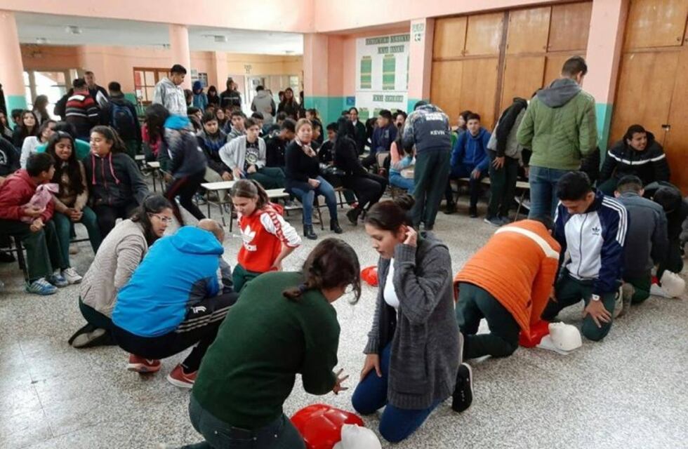 900 alumnos fueron capacitados en RCP en Los Altos