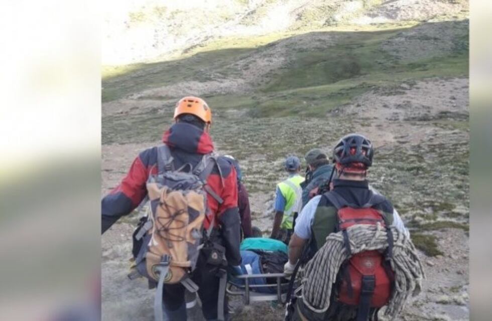 Falleció un turista español que cayó en un acantilado de Neuquén