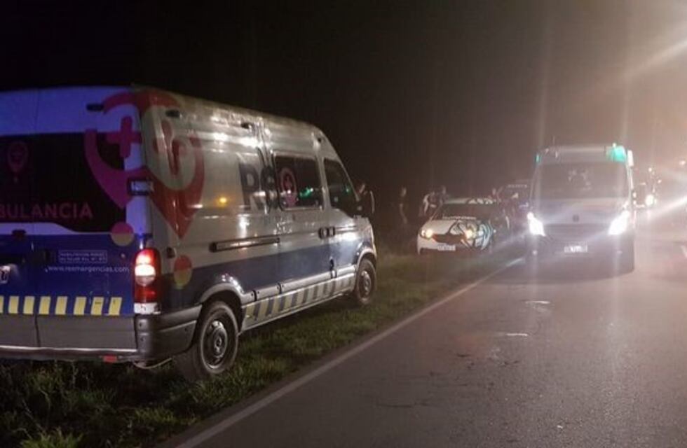 Córdoba: intentaba cambiar el neumático y murió aplastado por su auto