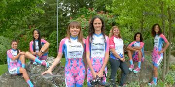 La manager Verónica Martínez y las seis ciclistas elegidas que brillaron en Estados Unidos\u002E