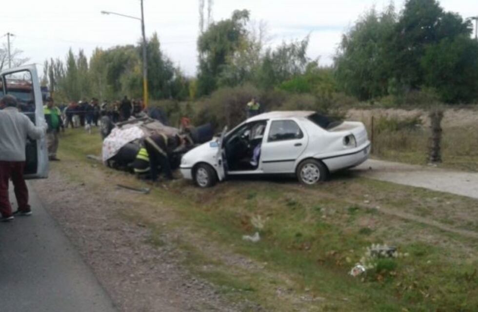 Choque fatal en San Carlos: dos muertos y varios heridos