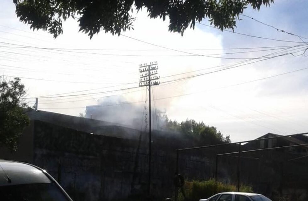 Incendio en una estación de servicio originó un gran operativo en zona sur