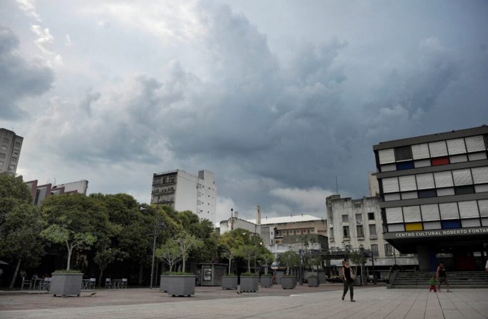 Lluvia, fuertes vientos y frío en Rosario