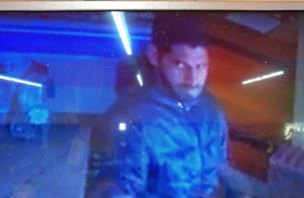 Carlos Paz: abrió un auto, robó y quedó expuesto en redes sociales