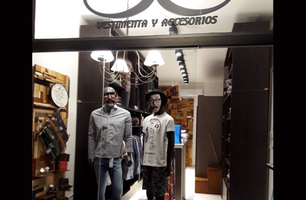 Delincuentes desvalijaron una tienda de ropa en Carlos Paz