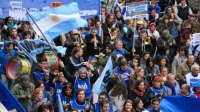 Organizan una movilizaciu00f3n contra el ajuste y la represiu00f3n.