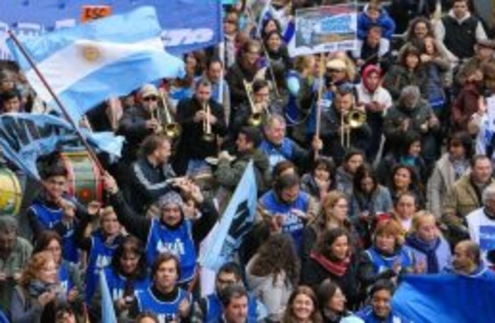 Sindicatos organizan una movilización contra el ajuste y la represión