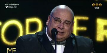 Roly Serrano durante los Martín Fierro\u002E (Web)