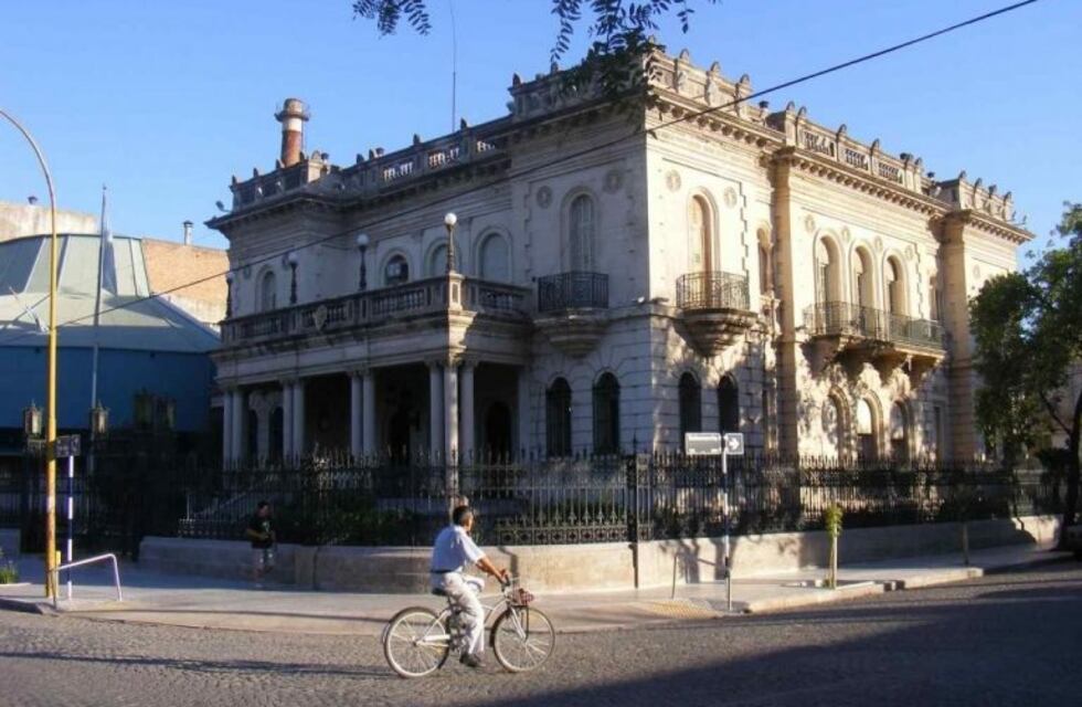 La Municipalidad provee un teléfono de asesoramiento para el Ingreso Familiar de Emergencia