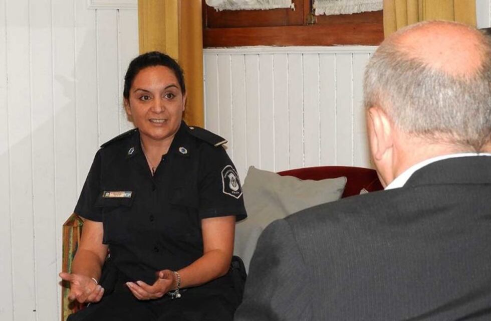 Uset reconoció a la policía que salvó la vida de un pasajero