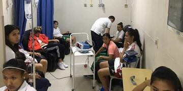 Son 17 las futbolistas de River que fueron afectadas por la intoxicación alimentaria masiva en Asunción, Paraguay\u002E