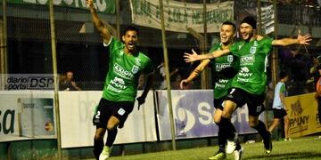 Delirio Verde\u002E Perdía 2-0 en 30 del segundo tiempo\u002E Y lo ganó 4-2, para clasificar\u002E