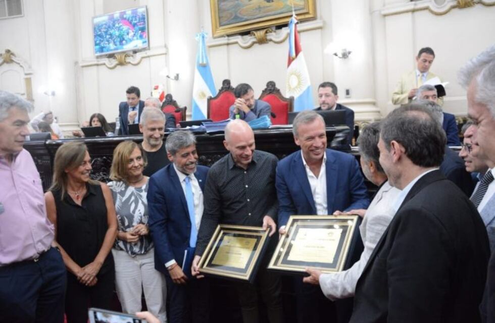 Legislatura reconoció a Belgrano y Talleres por los títulos en Juveniles