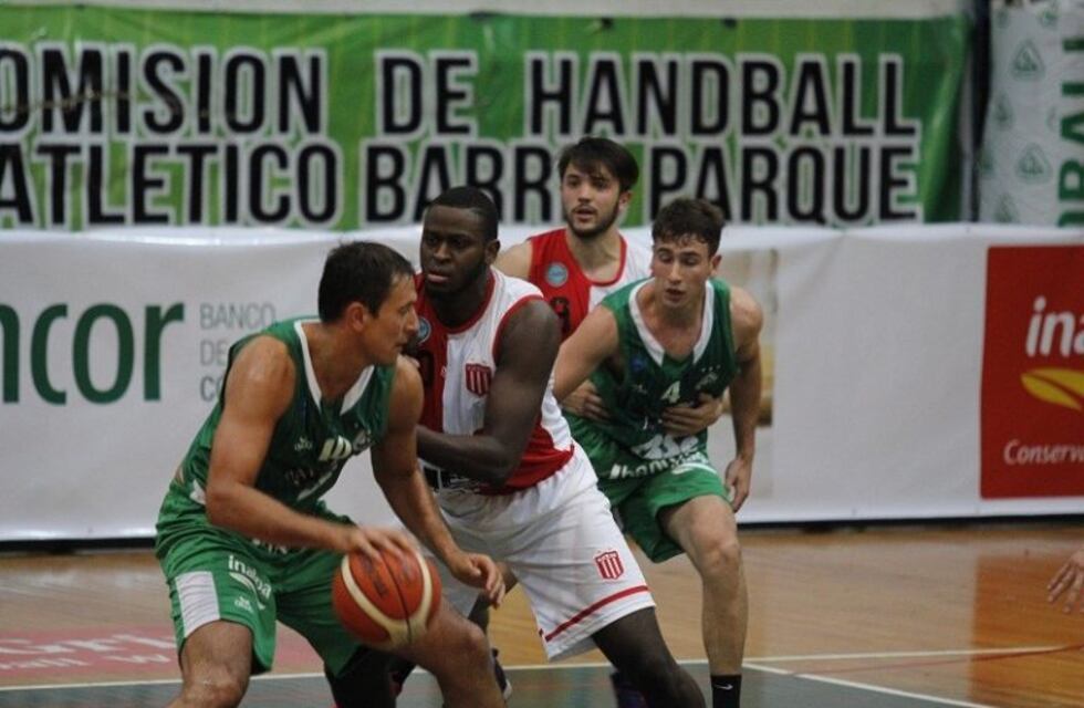 San Isidro juega para la Tv por la Liga Argentina de Básquet