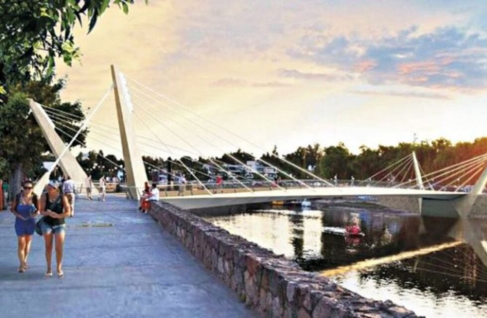 Avanza la mega obra del puente peatonal en Carlos Paz