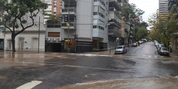 Se rompió un caño de agua en el barrio de Belgrano