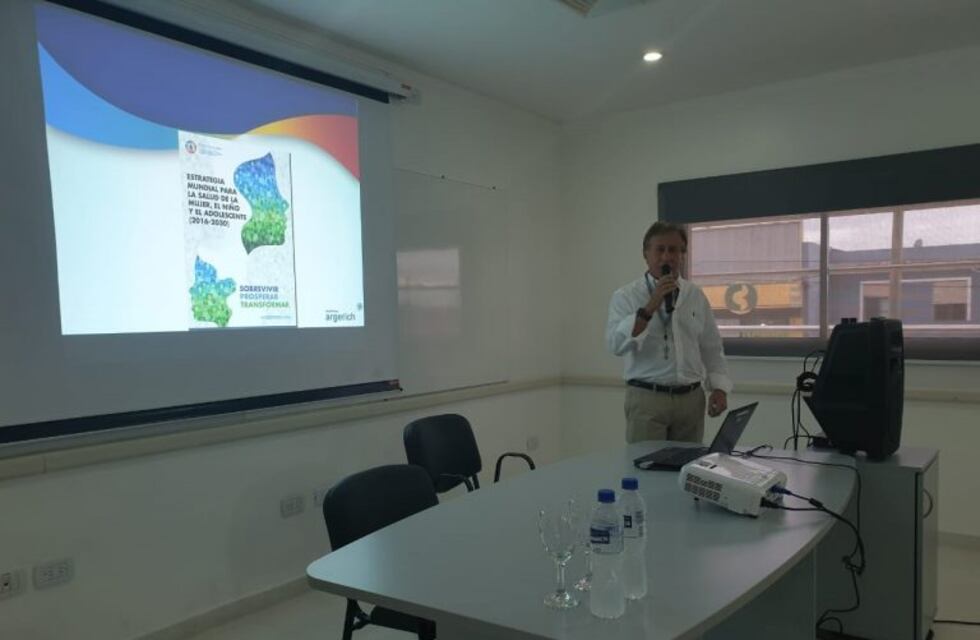 El Centenario realizó una Jornada de Capacitación en Atención Integral Adolescente