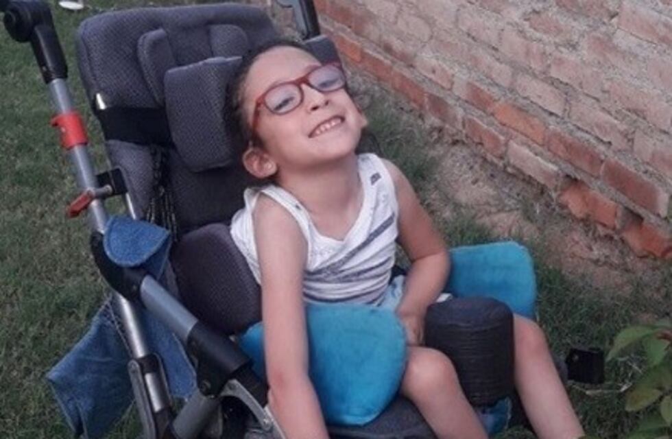 ¡Solidaridad mendocina!: Alma necesita recuperar su silla ortopédica que le robaron