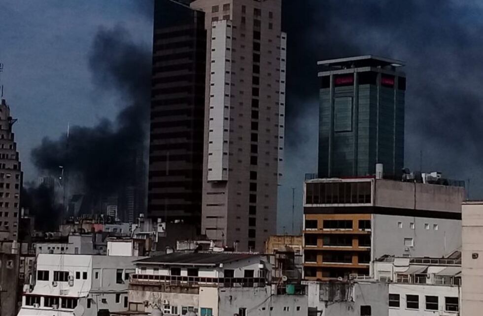 Se incendió un edificio en microcentro