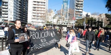 La pacífica protesta de los veganos en la puerta de La Rural (Foto: Rolando Andrade Stracuzzi)