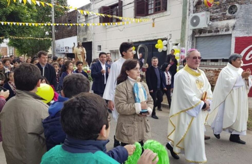 Una multitud de fieles celebró la fiesta de San Juan Bautista