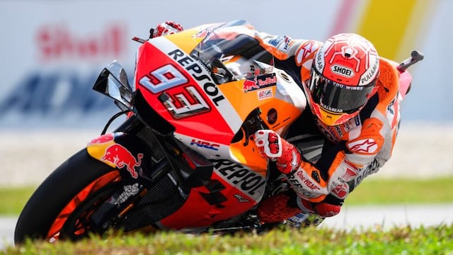 Marc Marquez en el Moto GP de Malasia (Photo by Mohd RASFAN / AFP)