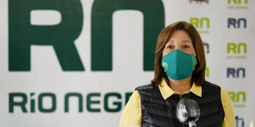 La gobernadora de Río Negro descartó desalojos violentos y aclaró que no avala las tomas de tierras