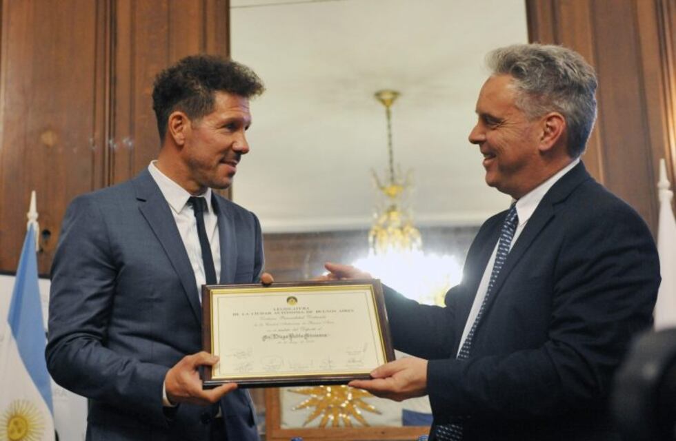 Simeone fue distinguido en la Legislatura de la Ciudad de Buenos Aires