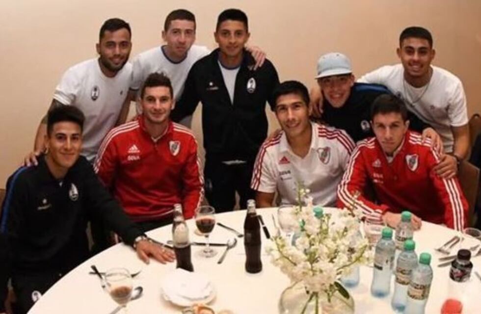 Gesto de grandeza: River invitó a cenar al plantel de Atlas