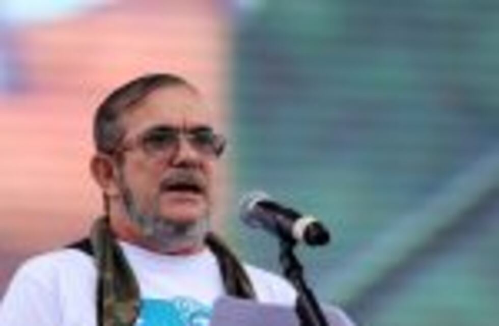 El jefe de las FARC le pide en una carta al Papa Francisco que lo reciba