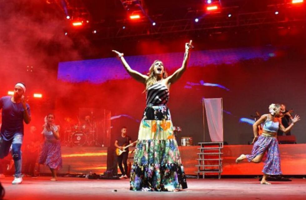 Soledad Pastorutti cierra una nueva edición del Septiembre Musical en la Plaza Independencia