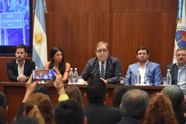 Martín Fellner, María Uriondo, Alberto Bernis, Santiago Jubert y Fabián Tejerina, encabezaron la presentación de la herramienta legislativa Plataforma de Participación Ciudadana.
