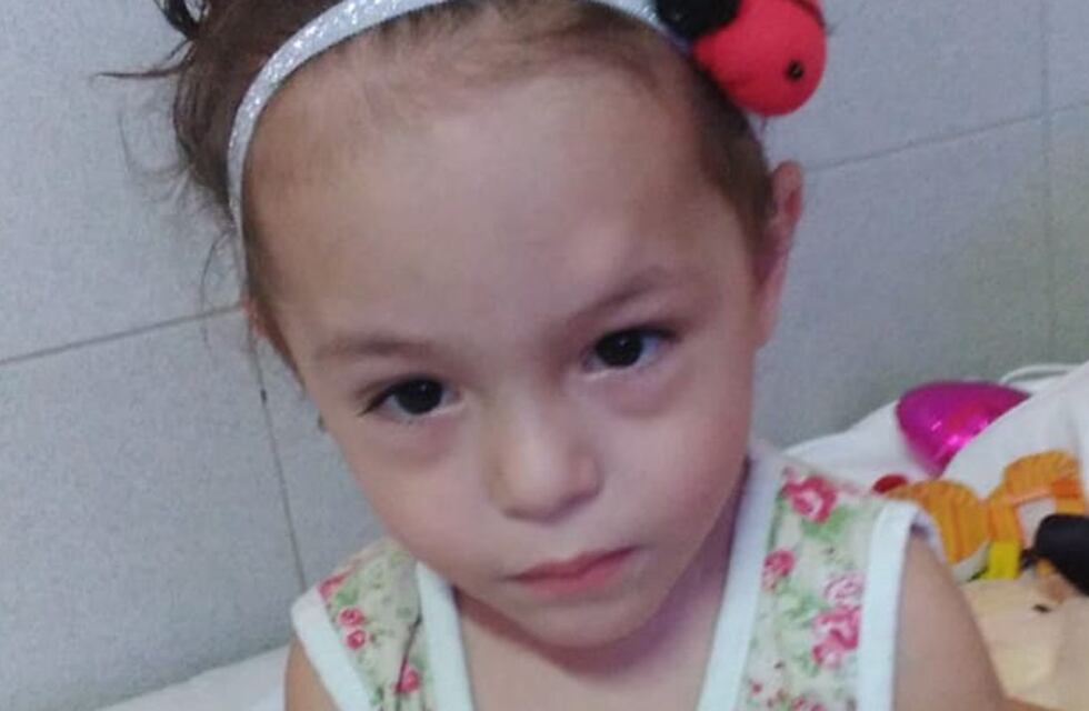 Solidaridad: se le incendió su casa y se quemaron los ahorros para el tratamiento de su pequeña hija enferma