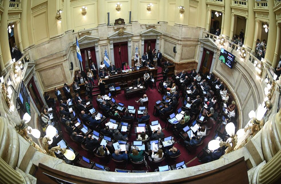 Oficialistas y opositores intentarán volver a sesionar tras el escándalo de la última vez en el Senado