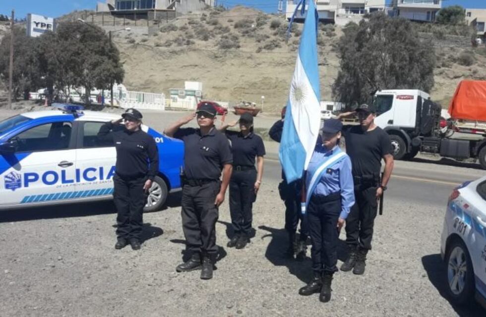 Efectivos policiales recordaron la última zarpada del ARA San Juan