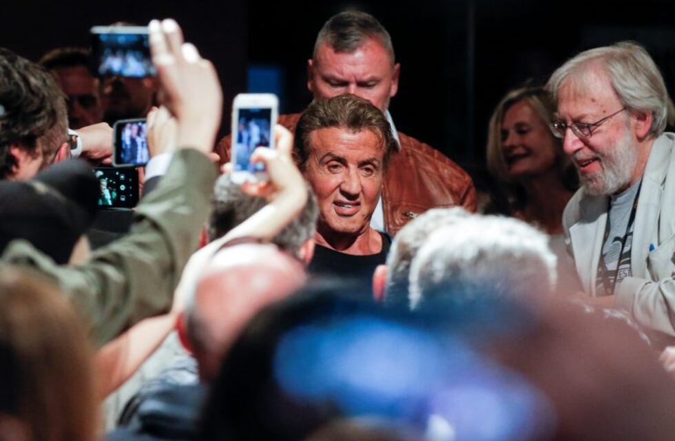 Sylvester Stallone le cobra 950 euros por una foto a sus fans de Reino Unido